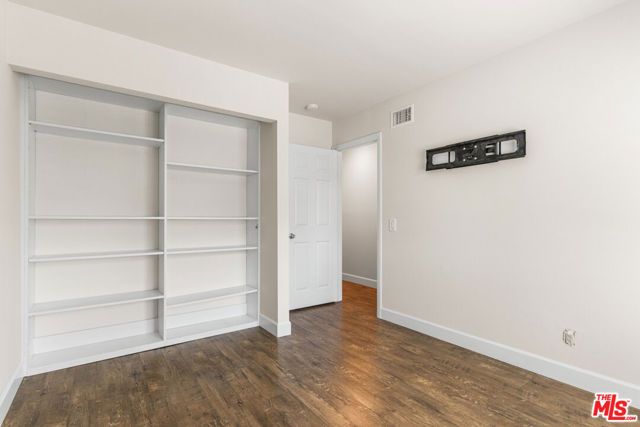 9200 Wystone Avenue, Northridge (los Angeles), CA 91324