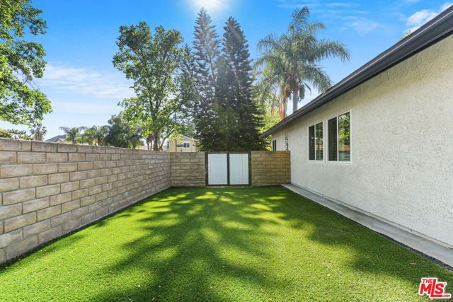 9200 Wystone Avenue, Northridge (los Angeles), CA 91324