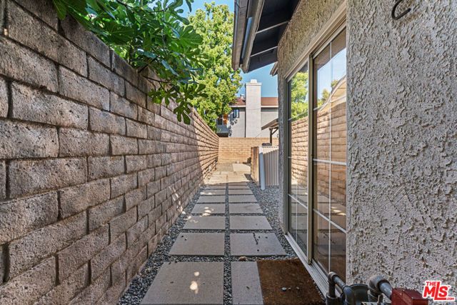 9200 Wystone Avenue, Northridge (los Angeles), CA 91324