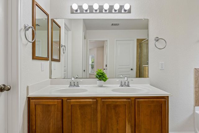 921 Brighton PL, Round Rock, TX 78665