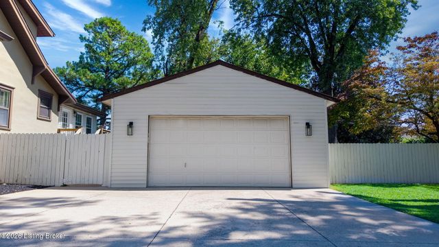 1424 Cardinal Dr, Louisville, KY 40213