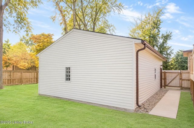 1424 Cardinal Dr, Louisville, KY 40213