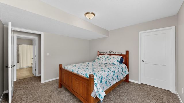 5207 56th Street NW, Rochester, MN 55901