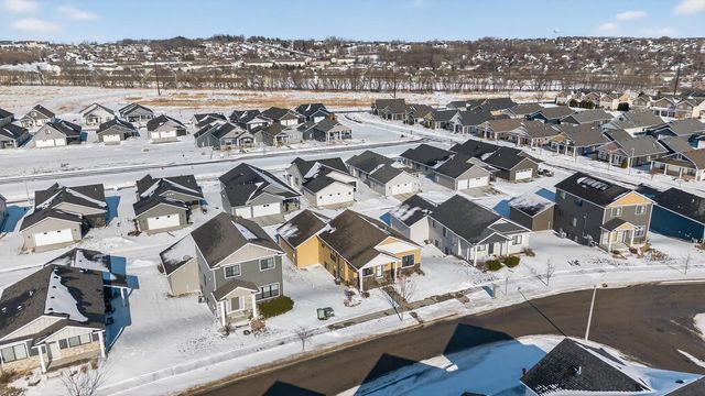 5207 56th Street NW, Rochester, MN 55901