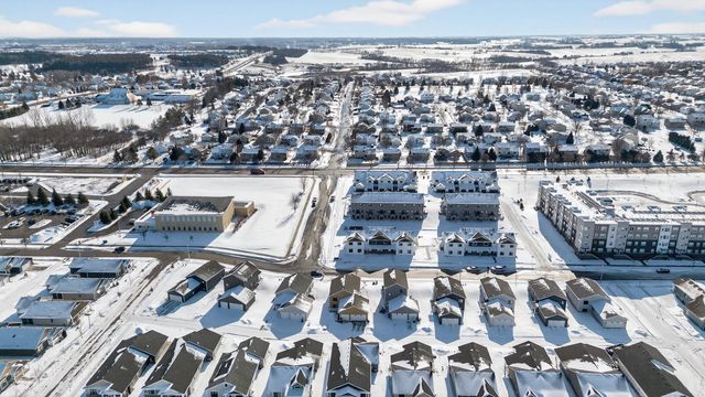 5207 56th Street NW, Rochester, MN 55901