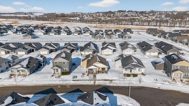 5207 56th Street NW, Rochester, MN 55901