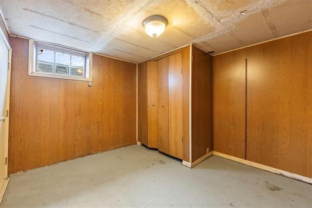 6435 Walrond Avenue, Kansas City, MO 64132