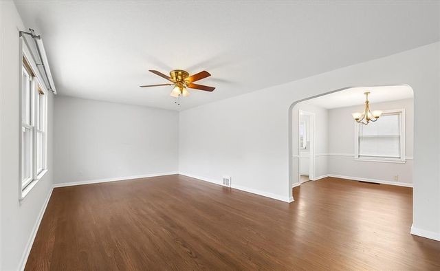 6435 Walrond Avenue, Kansas City, MO 64132