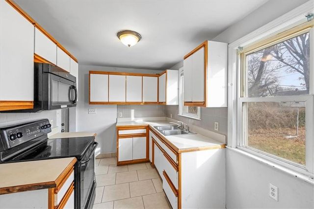 6435 Walrond Avenue, Kansas City, MO 64132