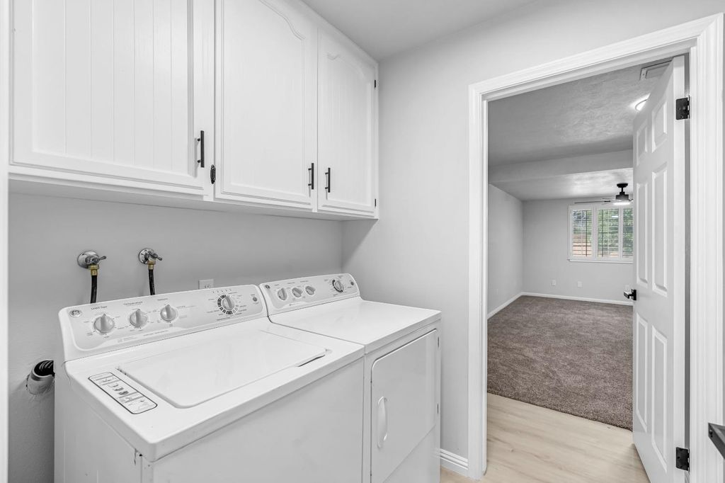 Image 21 of property listing at 10784 Sierra View Street, Madera, CA 93636
