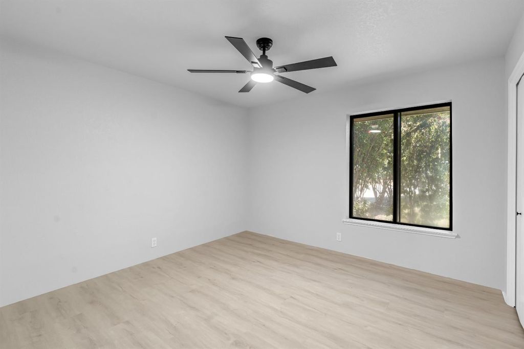Image 27 of property listing at 10784 Sierra View Street, Madera, CA 93636
