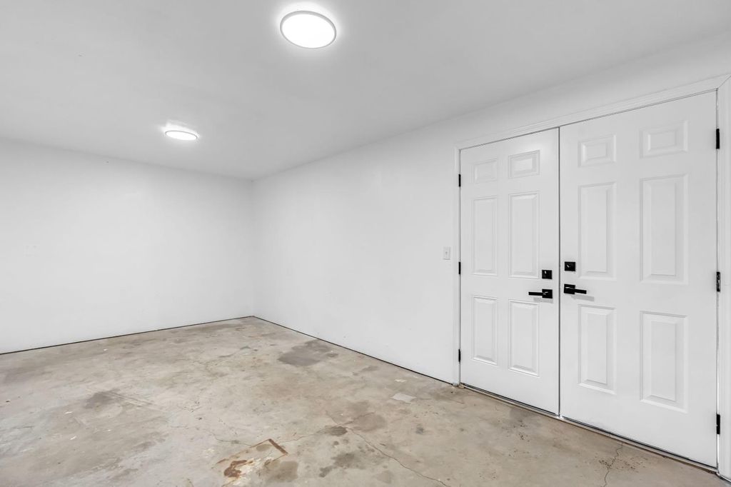 Image 44 of property listing at 10784 Sierra View Street, Madera, CA 93636