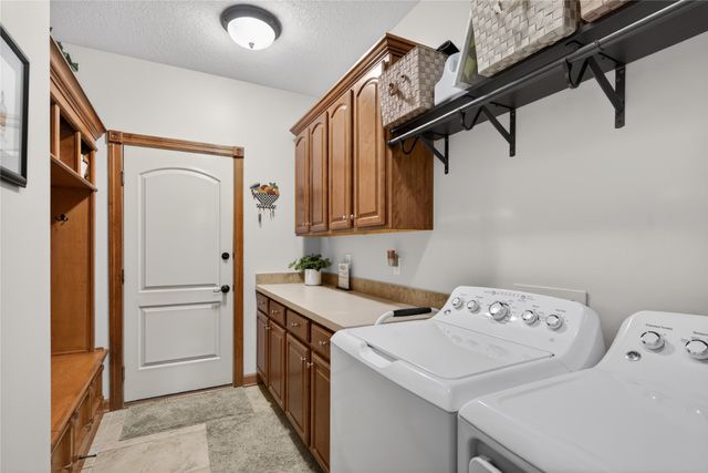624 19th Street SW, Altoona, IA 50009