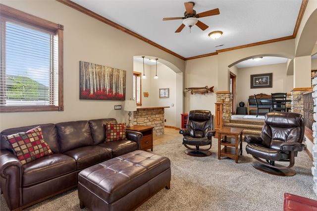 624 19th Street SW, Altoona, IA 50009