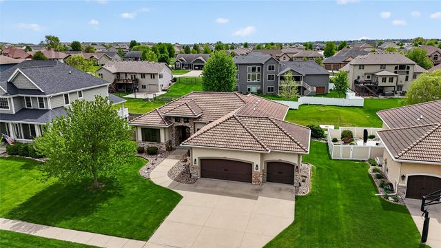 624 19th Street SW, Altoona, IA 50009