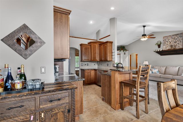 624 19th Street SW, Altoona, IA 50009
