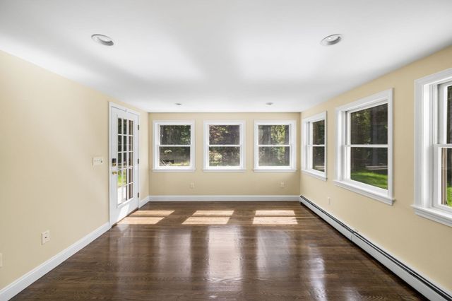 30 Meadow Dr, Sudbury, MA 01776
