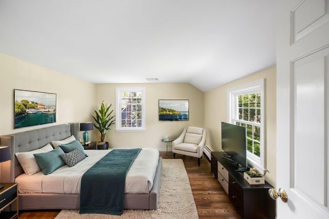 30 Meadow Dr, Sudbury, MA 01776