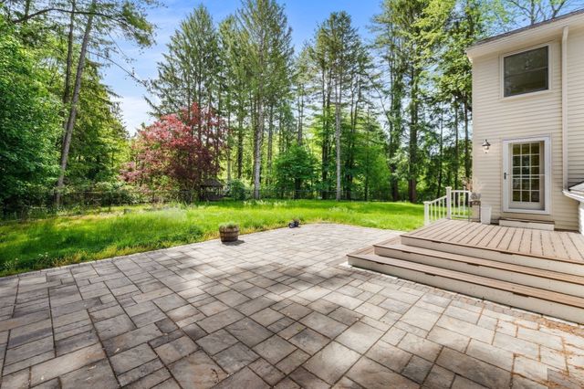 30 Meadow Dr, Sudbury, MA 01776