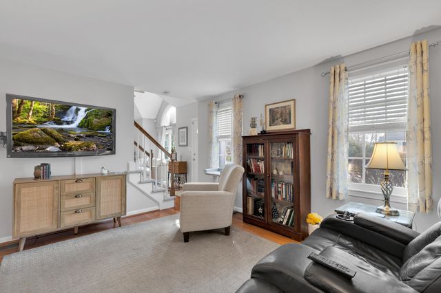 46 Snead Drive, Mashpee, MA 02649