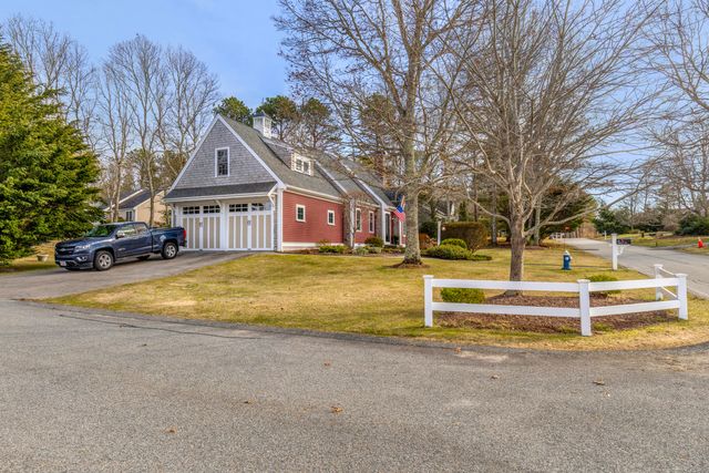46 Snead Drive, Mashpee, MA 02649