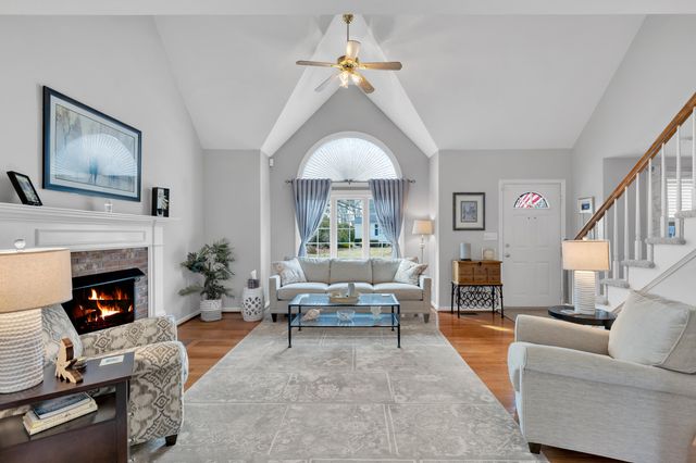 46 Snead Drive, Mashpee, MA 02649