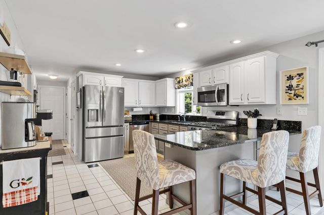 46 Snead Drive, Mashpee, MA 02649