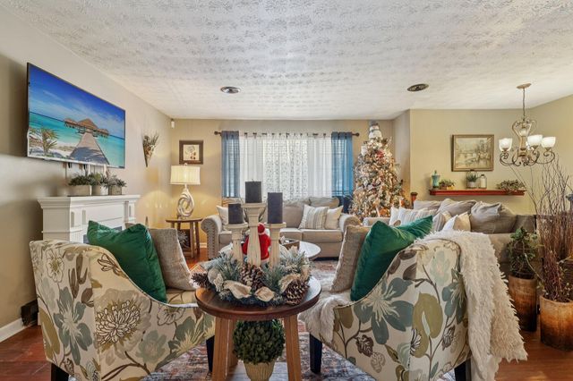 810 Skyline Drive, Florence, KY 41042