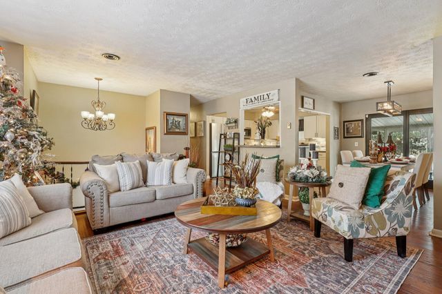 810 Skyline Drive, Florence, KY 41042