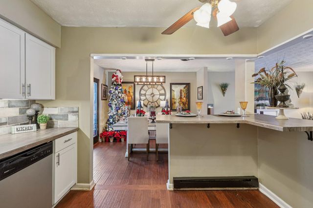 810 Skyline Drive, Florence, KY 41042