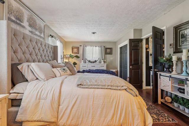 810 Skyline Drive, Florence, KY 41042