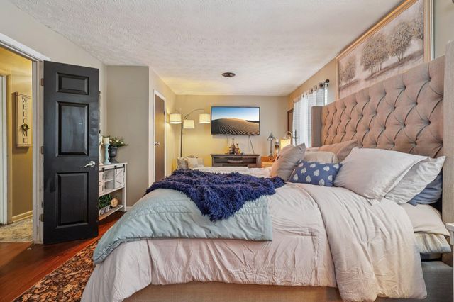 810 Skyline Drive, Florence, KY 41042