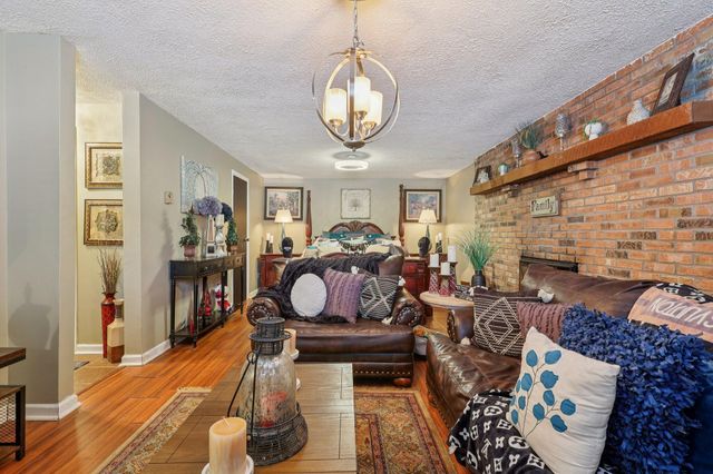 810 Skyline Drive, Florence, KY 41042