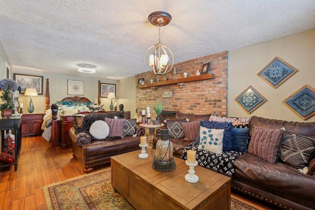 810 Skyline Drive, Florence, KY 41042