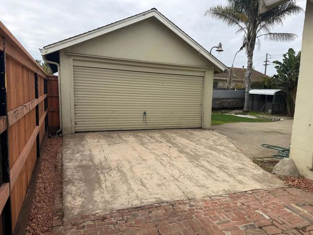 33 Roosevelt Street, Watsonville, CA 95076