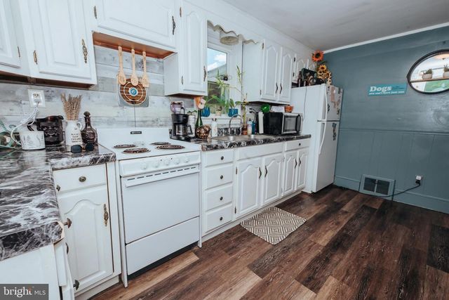 57 2ND ST, Windsor, PA 17366