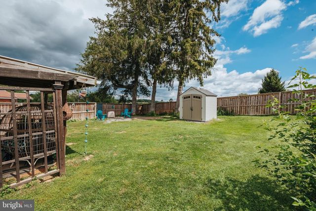 57 2ND ST, Windsor, PA 17366