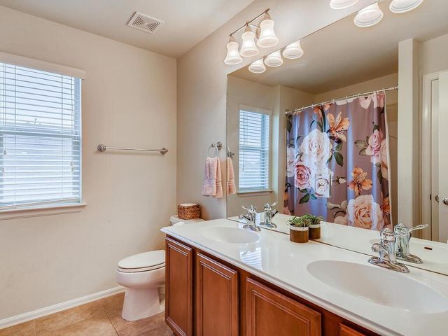 461 Sweet Gum DR, Kyle, TX 78640