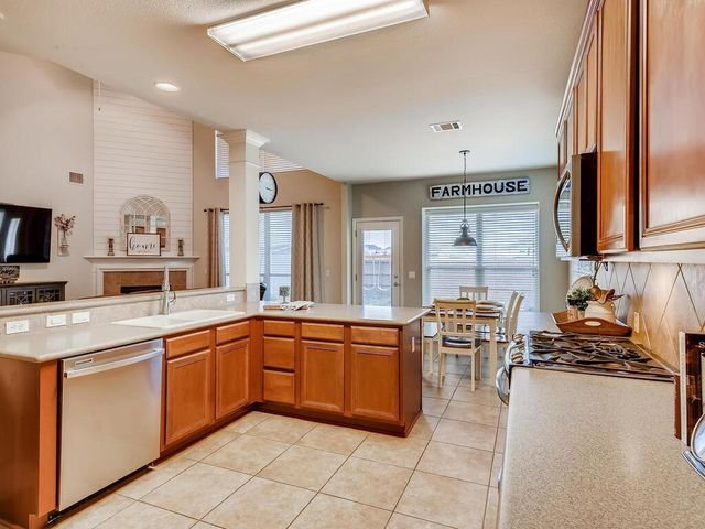 461 Sweet Gum DR, Kyle, TX 78640