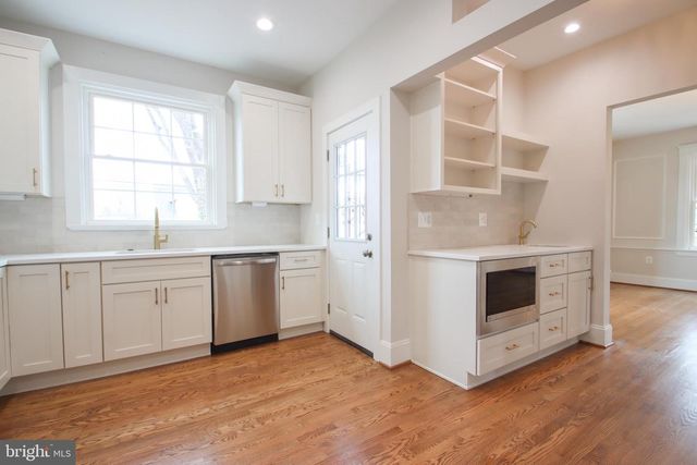 1518 E 33RD ST, Baltimore, MD 21218