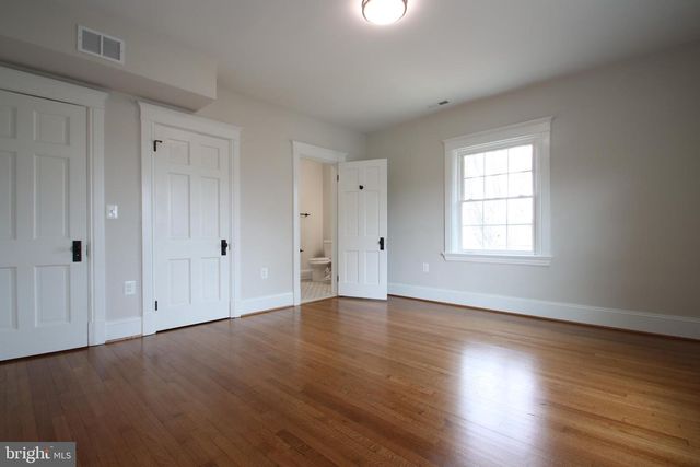 1518 E 33RD ST, Baltimore, MD 21218