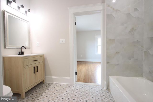 1518 E 33RD ST, Baltimore, MD 21218