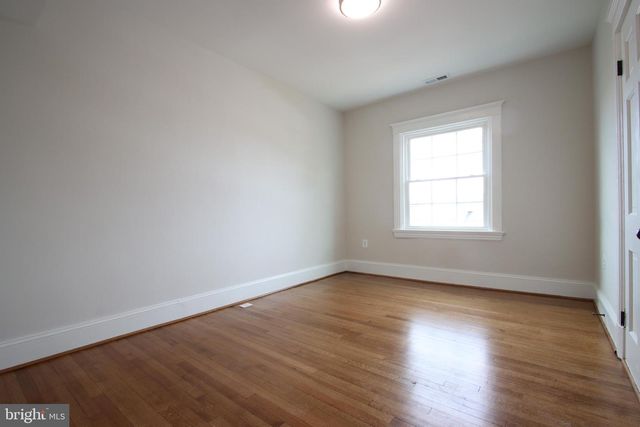 1518 E 33RD ST, Baltimore, MD 21218