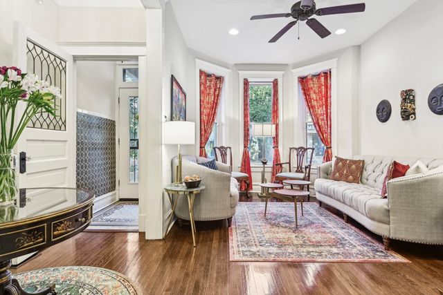 4914 S Washington Park Court, Chicago, IL 60615