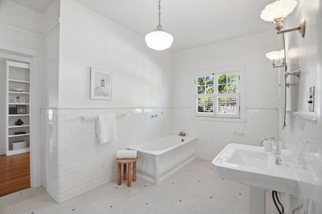 16202 Serena Vista Court, Monte Sereno, CA 95030