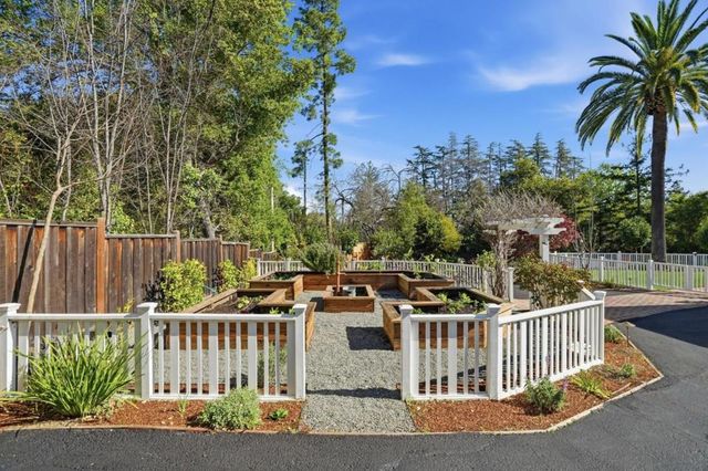 16202 Serena Vista Court, Monte Sereno, CA 95030