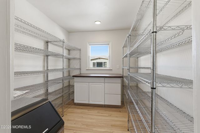 90 Birch Drive, Shrewsbury Boro, NJ 07702