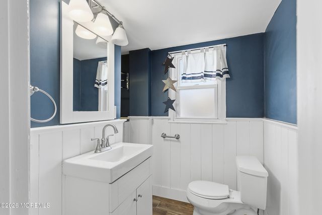 90 Birch Drive, Shrewsbury Boro, NJ 07702