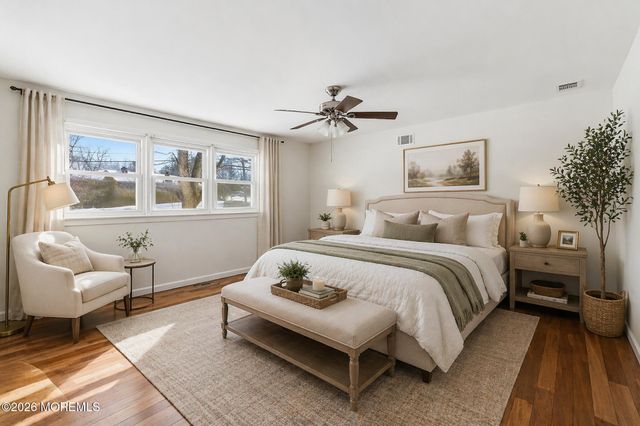 90 Birch Drive, Shrewsbury Boro, NJ 07702