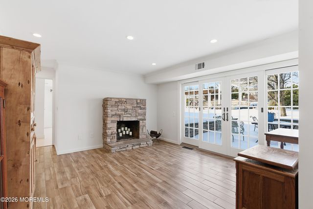 90 Birch Drive, Shrewsbury Boro, NJ 07702